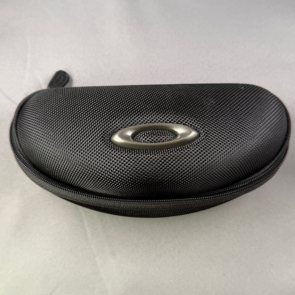 Oakley Black Hard Shell Sunglasses Case Zipper Closure Authentic‎